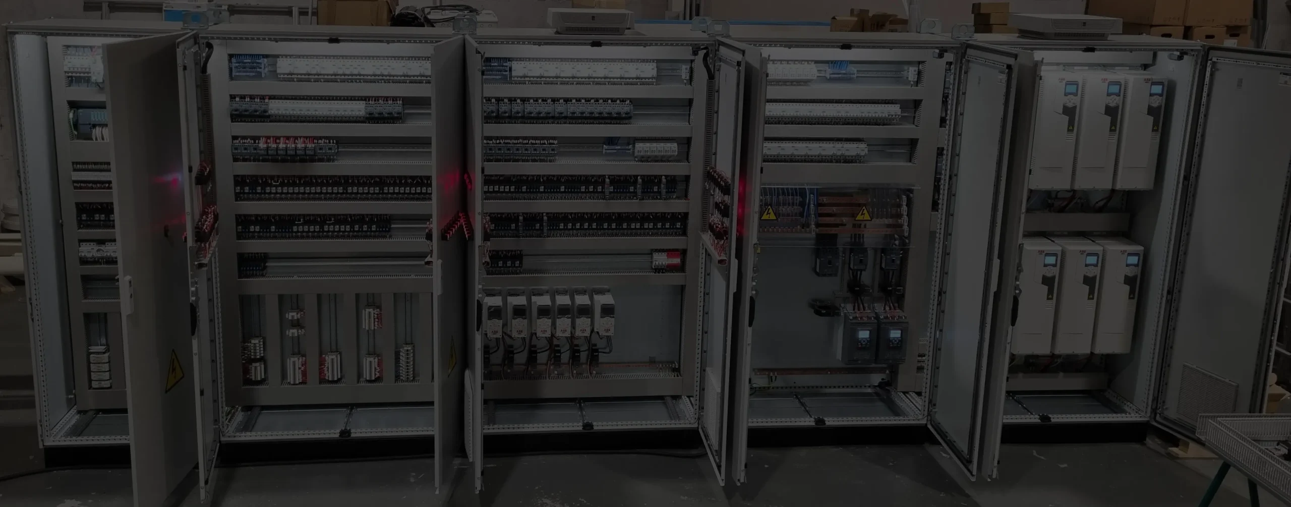 Cuadros eléctricos industriales y armarios de control en Pontevedra